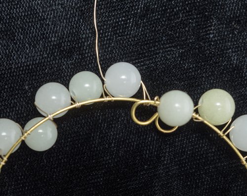 Nancy Chase's Glow-in-the-dark Bracelet and Earring Set - , Contemporary Wire Jewelry, Loops, Wire Loop, Wrapped Wire Loop, trim extra wire